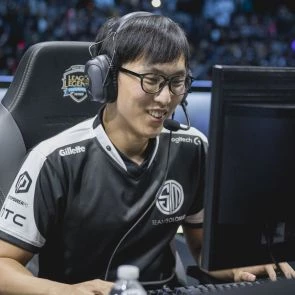 Doublelift player